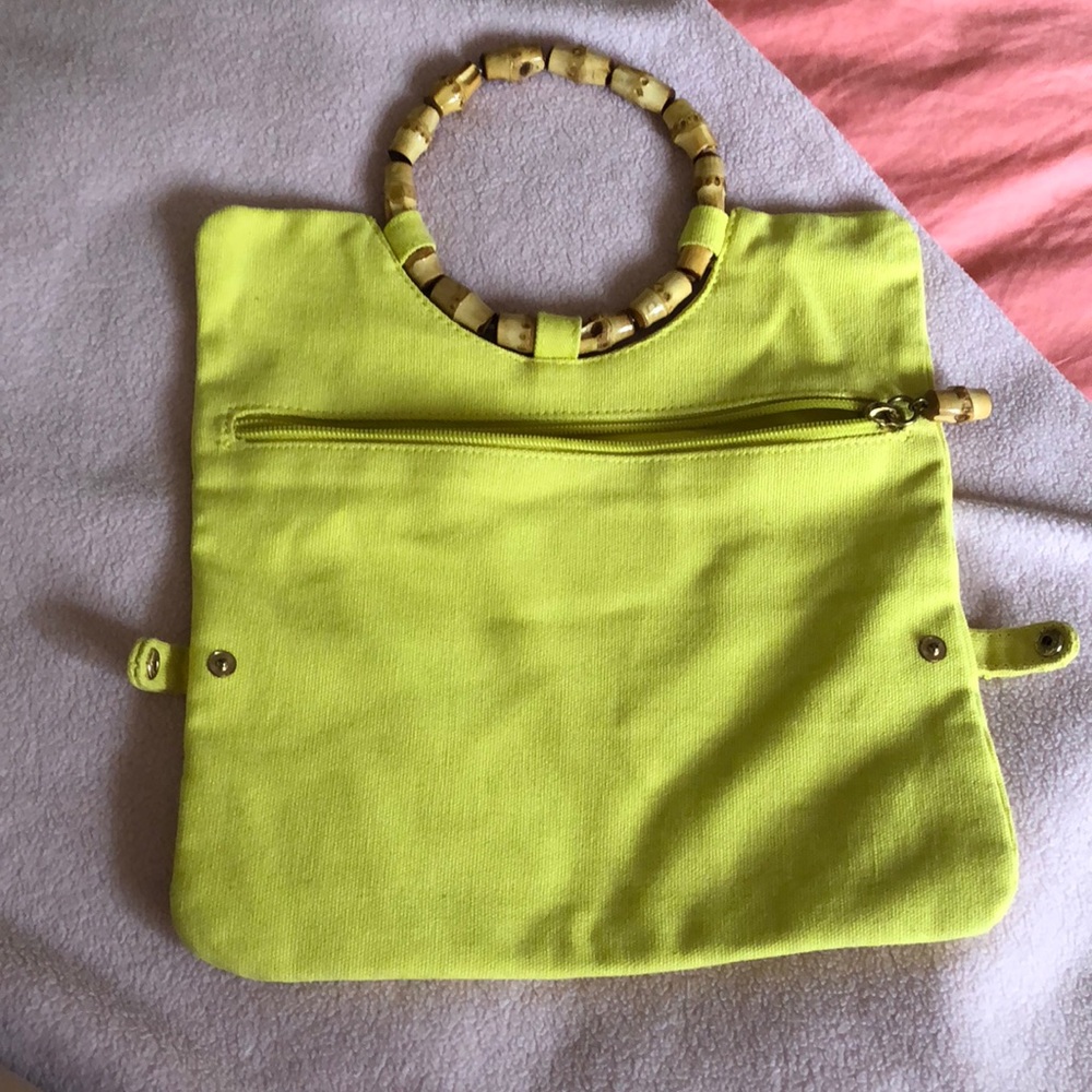 Yellow clutch